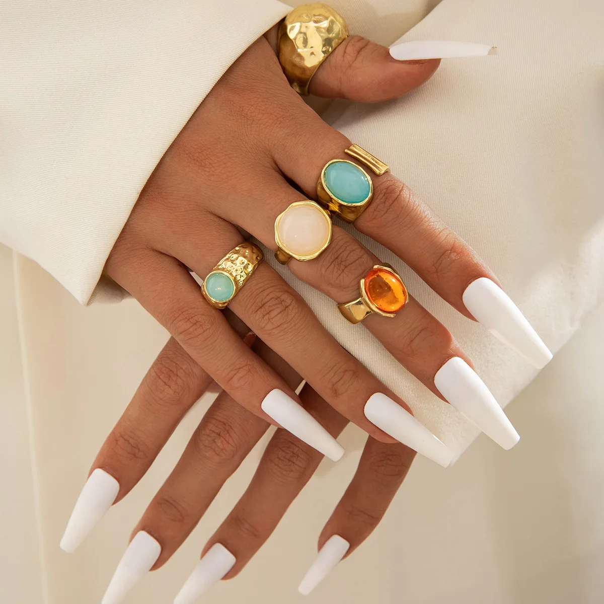 Kshmir 1 sets Female exaggerated retro gem ring vintage metal pattern open wide ring female jewelry accessories
Kshmir 1 sets Female exaggerated retro gem ring vintage metal pattern open wide ring female jewelry accessories