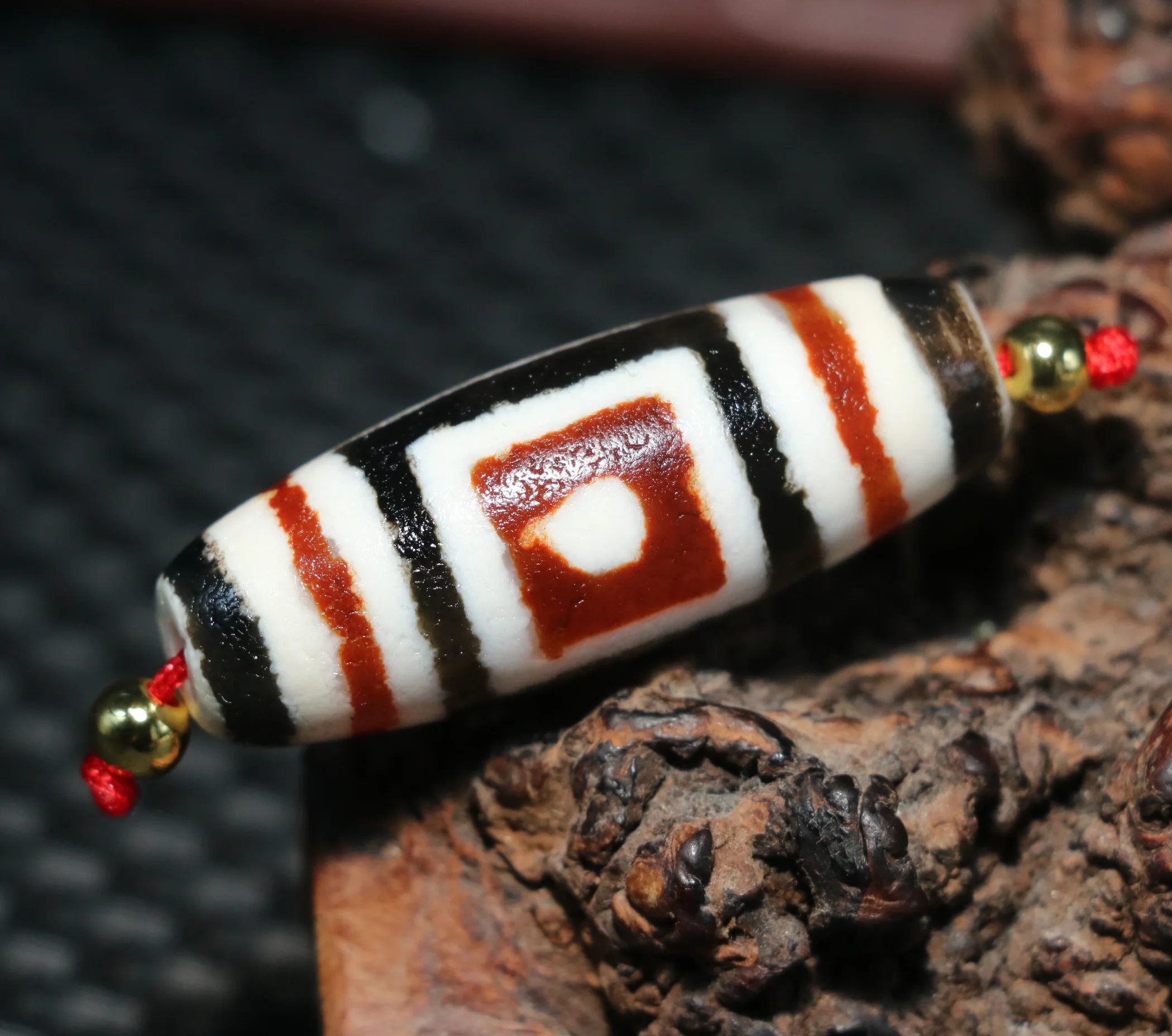 Magic Energy Tibetan Top Old Agate Colorful Heaven&Earth dZi Bead Pendant Amulet LKbrother Top Quality
Magic Energy Tibetan Top Old Agate Colorful Heaven&Earth dZi Bead Pendant Amulet LKbrother Top Quality