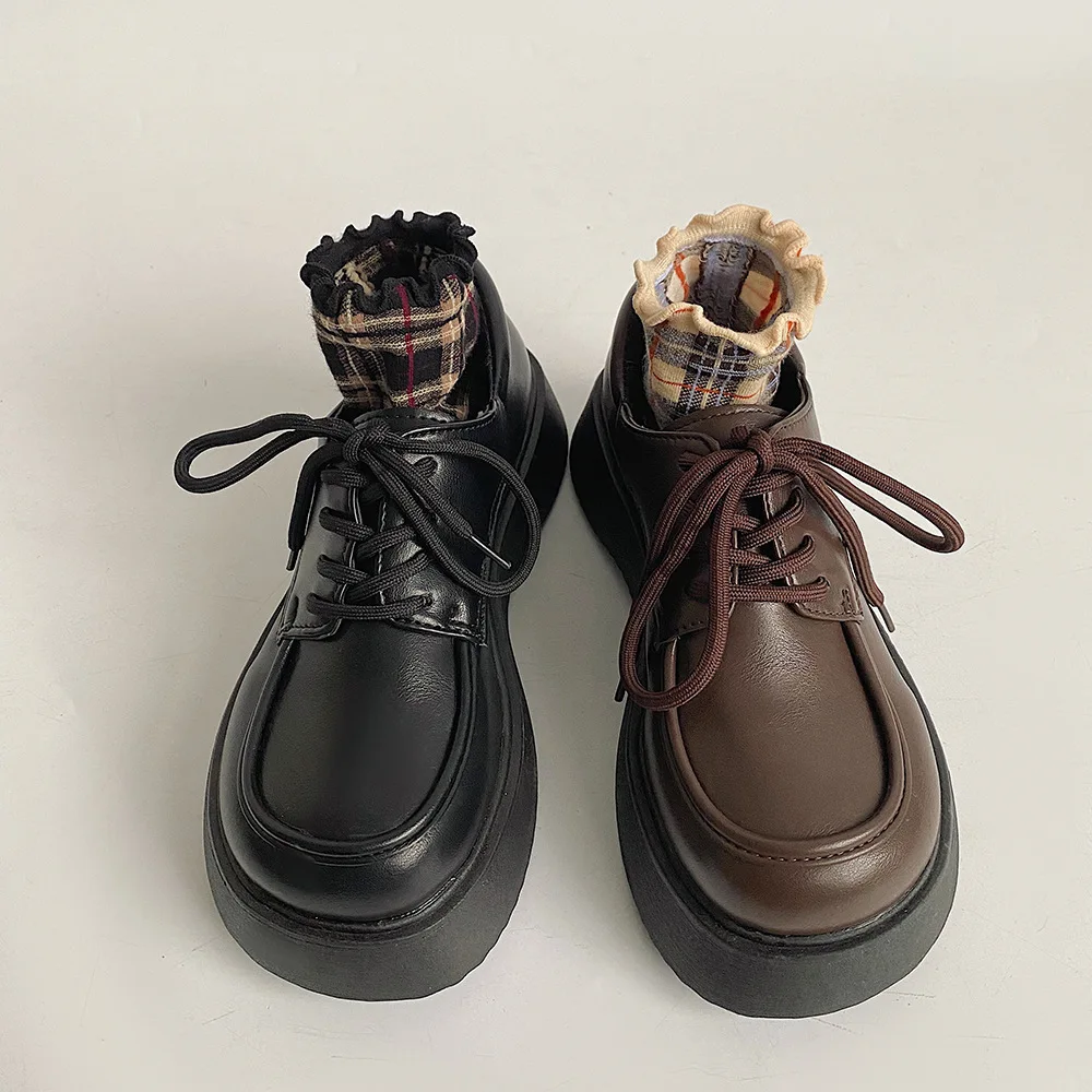 Chunky Pumps Platform Oxfords Shoes for Women 2025 Spring Lace Up Flats Woman Thick Bottom Patent Leather Gothic Loafers Shoes
Chunky Pumps Platform Oxfords Shoes for Women 2025 Spring Lace Up Flats Woman Thick Bottom Patent Leather Gothic Loafers Shoes