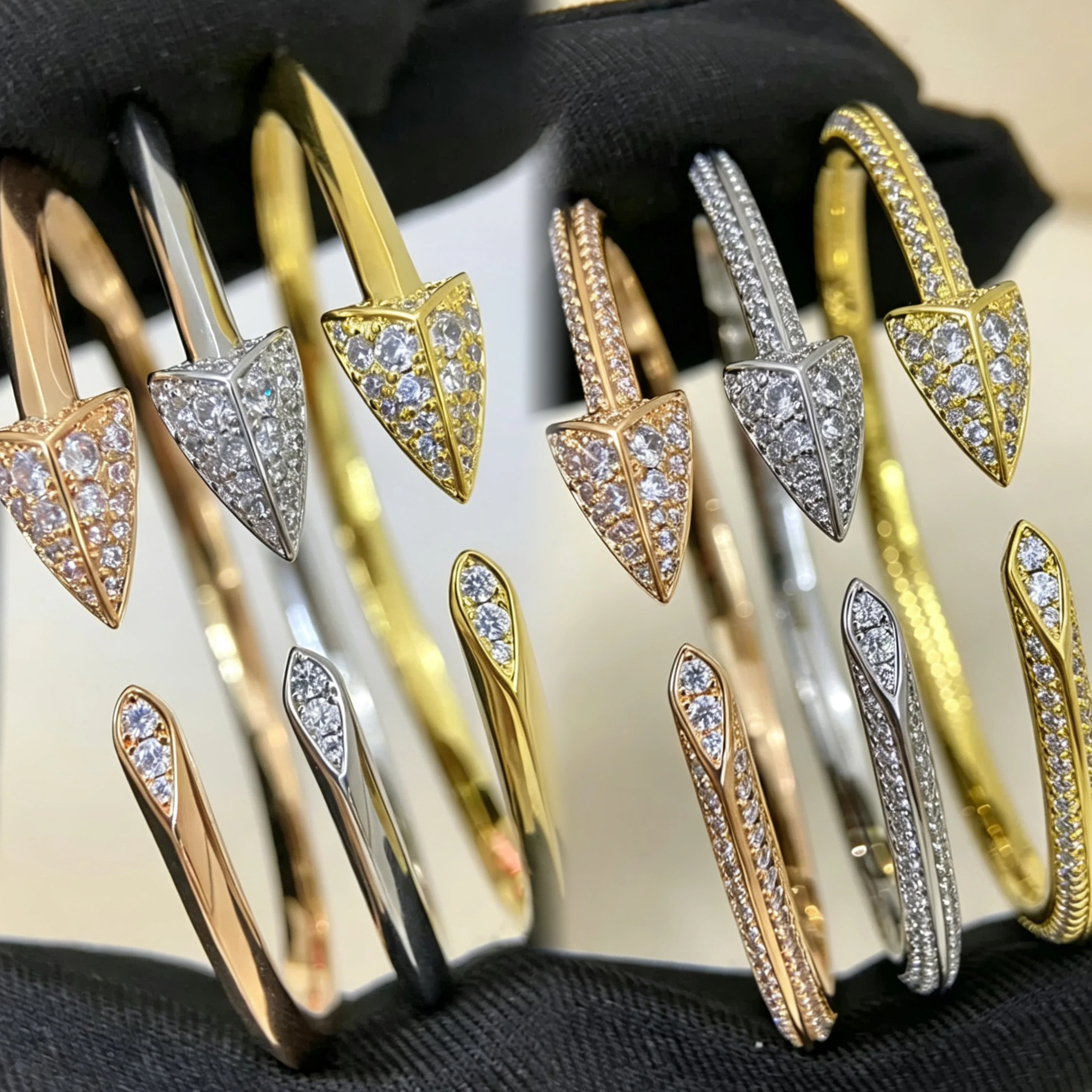 French Luxury Arrow shape Open Women's Bangle Bracelet S925 Silver Shiny 5A Zircon Trendy Party Jewelry Gift plating Gold/Rose
French Luxury Arrow shape Open Women's Bangle Bracelet S925 Silver Shiny 5A Zircon Trendy Party Jewelry Gift plating Gold/Rose