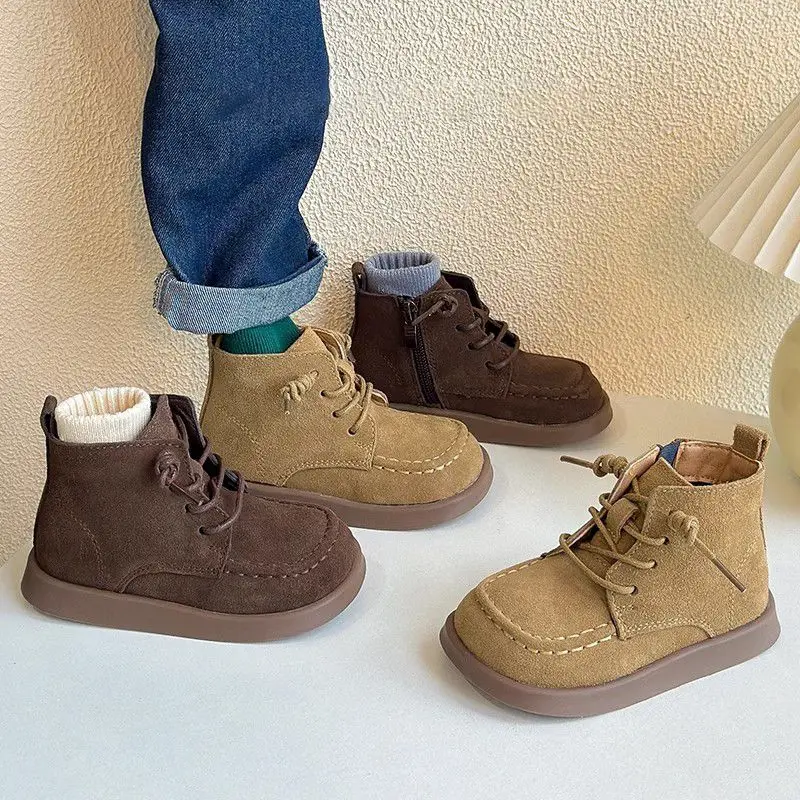 Kids Ankle Boots Retro British Style Children Short Boots Side Zip 2026 Autumn New Boys Girls Leather Boots Versatile Soft Sole
Kids Ankle Boots Retro British Style Children Short Boots Side Zip 2026 Autumn New Boys Girls Leather Boots Versatile Soft Sole