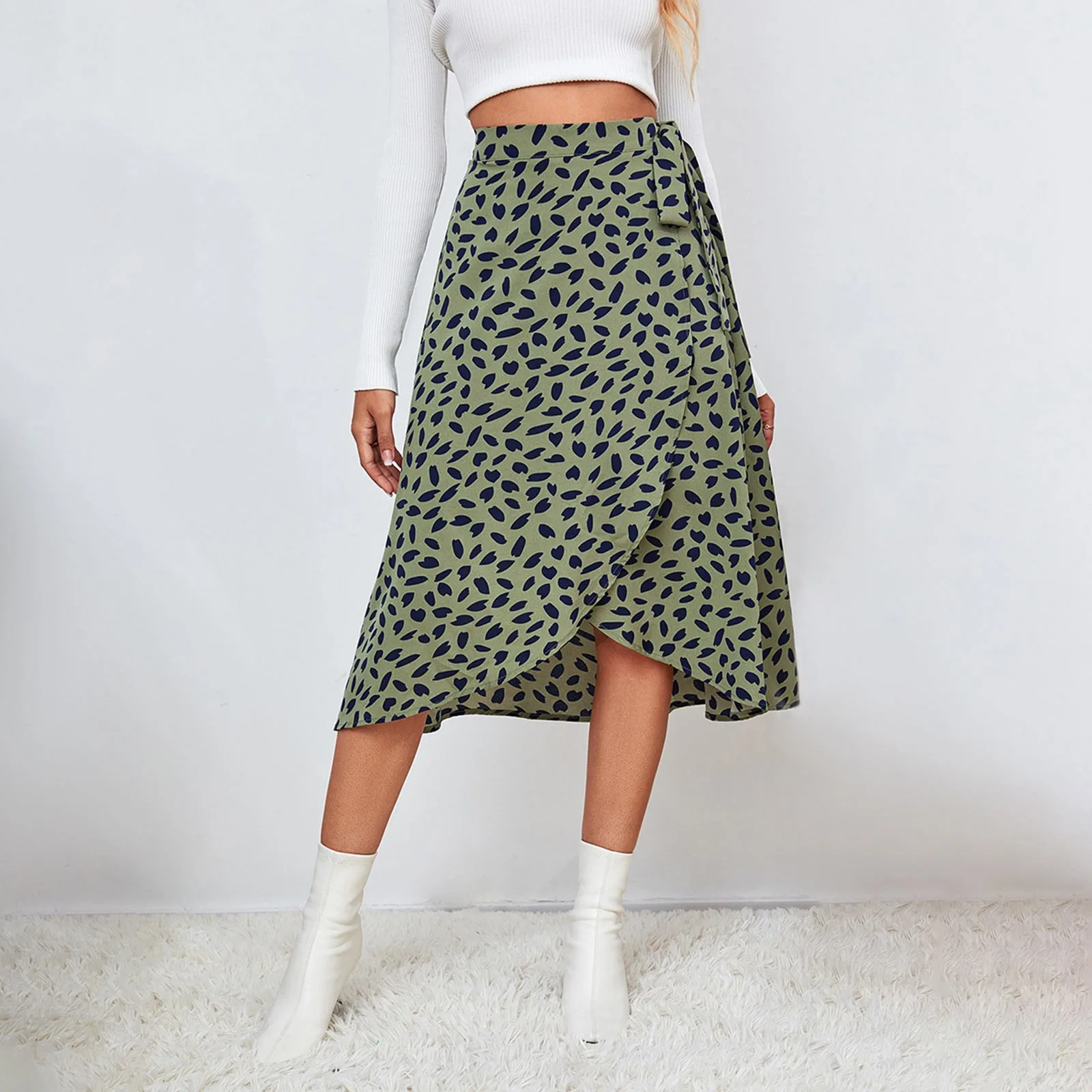 Border Women's Wear Europe And The United States Casual And Versatile Temperament Polka Dot Print Slit Skirt Side Skirts
Border Women's Wear Europe And The United States Casual And Versatile Temperament Polka Dot Print Slit Skirt Side Skirts