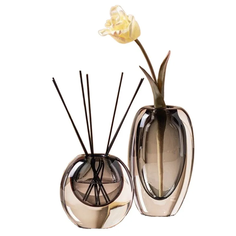 Glazed vase simple light luxury living room entrance, decorative ornaments 
Glazed vase simple light luxury living room entrance, decorative ornaments