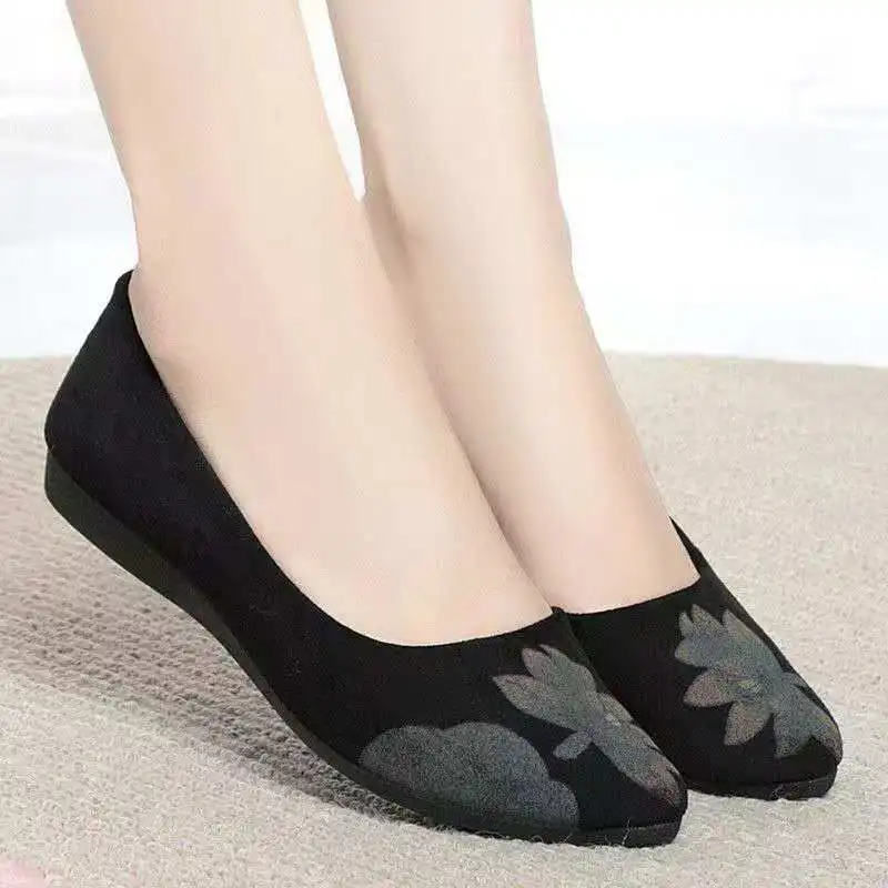 2026 Fashion soft-soled low-cut slip-on shoes comfortable flat sole suitable for shopping and casual wear for women
2026 Fashion soft-soled low-cut slip-on shoes comfortable flat sole suitable for shopping and casual wear for women