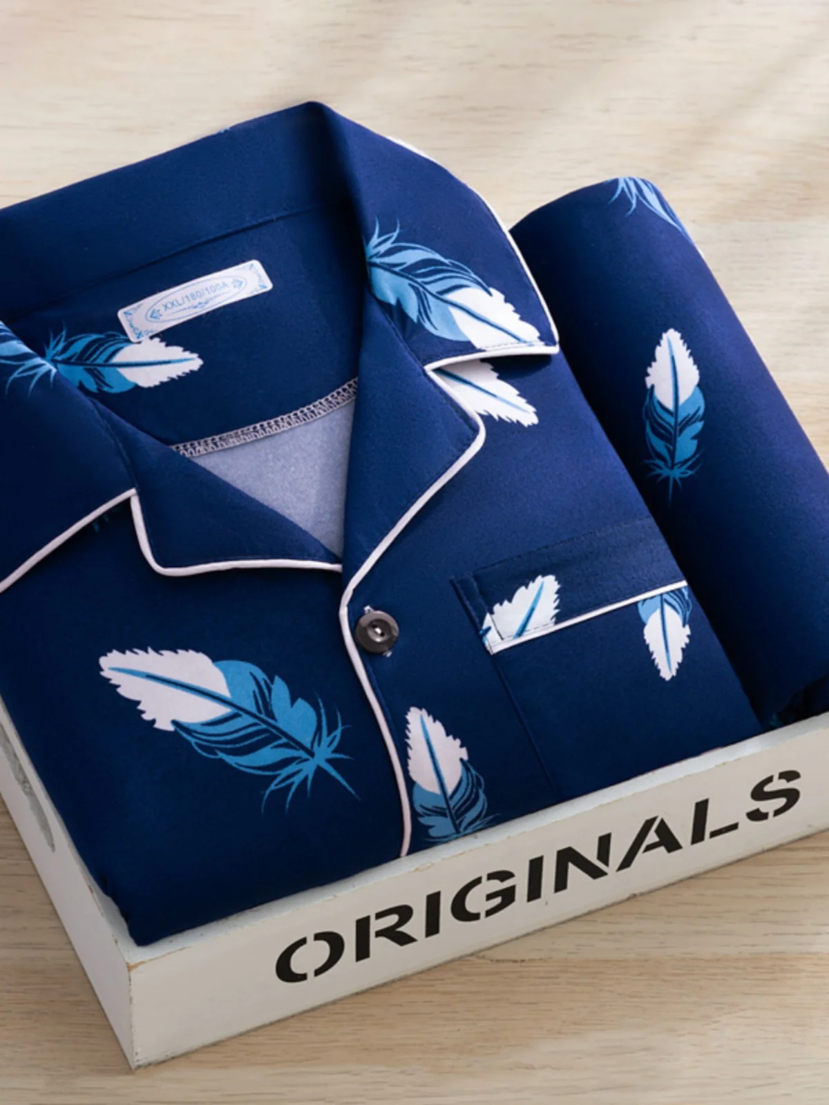 Spring Autumn Thin Pure Cotton Mens Spwear Simple Print Can Wear out Long Sve Long Pants Faionable Mens Home Clothes ...
Spring Autumn Thin Pure Cotton Mens Spwear Simple Print Can Wear out Long Sve Long Pants Faionable Mens Home Clothes ...