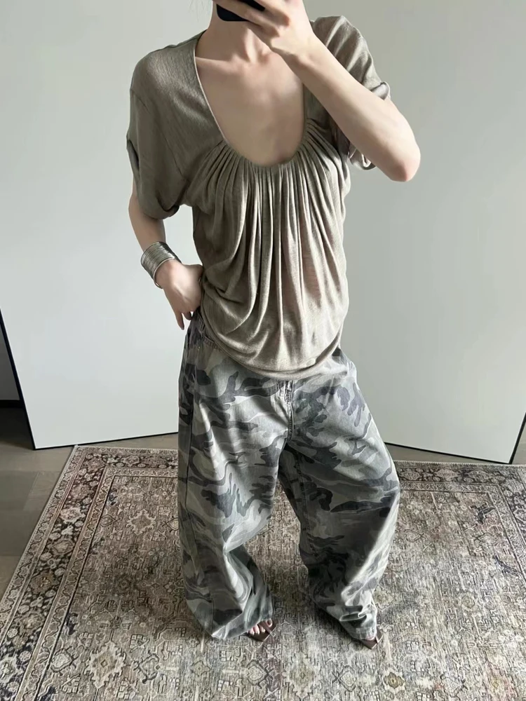Women's CleanFit Loose Short Sleeve T-Shirt U-Neck Pleated Slimming Low-Cuff Summer Tops Two Colors Casual Wear
Women's CleanFit Loose Short Sleeve T-Shirt U-Neck Pleated Slimming Low-Cuff Summer Tops Two Colors Casual Wear