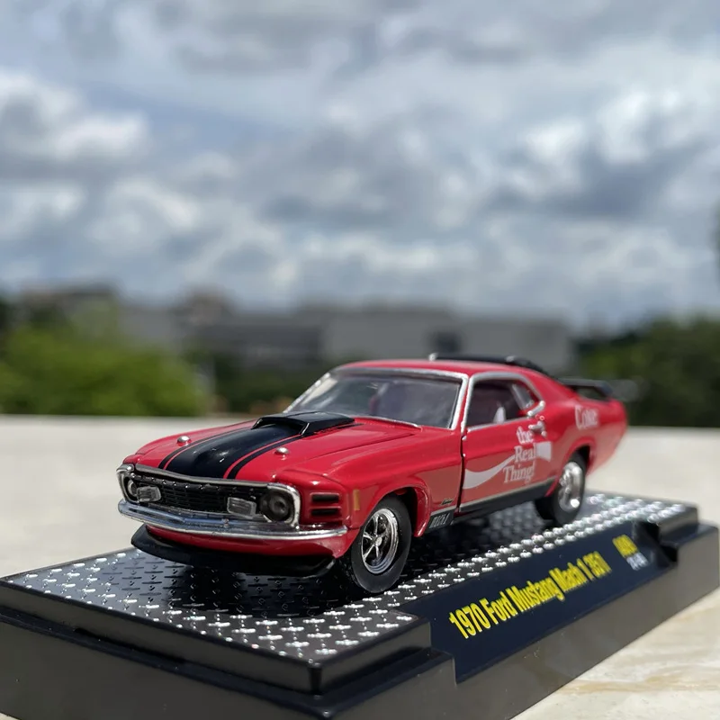 1:64 1970 Mustang Mach 1 351 Alloy Racing Car Model Diecasts Metal Sports Car Vehicles Model Simulation Collection Kids Toy Gift
1:64 1970 Mustang Mach 1 351 Alloy Racing Car Model Diecasts Metal Sports Car Vehicles Model Simulation Collection Kids Toy Gift