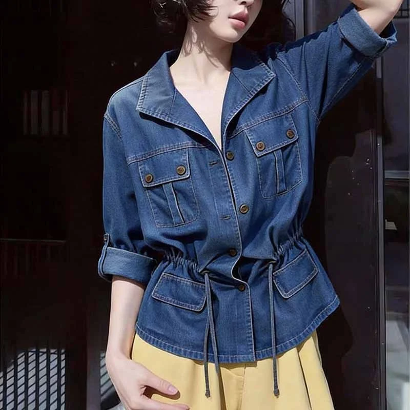American Hong Kong Style Design Lapel Waist Cinched Long Sleeved Denim Shirt Women 2026 New Spring Autumn Cowboy Shirt Jacket
American Hong Kong Style Design Lapel Waist Cinched Long Sleeved Denim Shirt Women 2026 New Spring Autumn Cowboy Shirt Jacket
