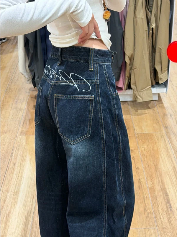 Женские джинсы с низкой талией, широкими штанинами и прямым кроем, в американском ретро-стиле, с вышивкой, повседневные брюки для осени и зимы
Женские джинсы с низкой талией, широкими штанинами и прямым кроем, в американском ретро-стиле, с вышивкой, повседневные брюки для осени и зимы