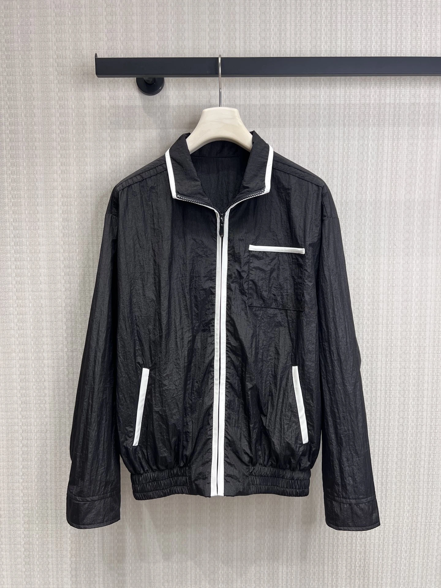 Women's Casual Style Loose Fit Jacket Zipper Collar Splice Color Block Slimming Fashionable Versatile Loose Style Outerwear
Women's Casual Style Loose Fit Jacket Zipper Collar Splice Color Block Slimming Fashionable Versatile Loose Style Outerwear