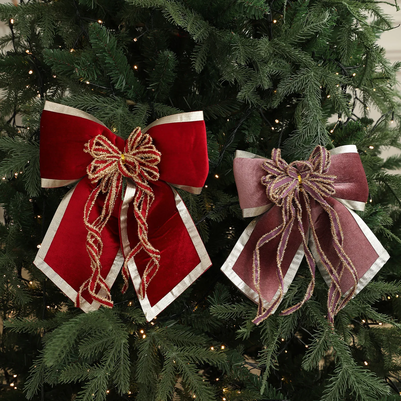 Hot-selling Fabric Bow Christmas Pendant Sticky Pink White Edge Christmas Tree Ornaments Decoration High-end Scene Layout Props
Hot-selling Fabric Bow Christmas Pendant Sticky Pink White Edge Christmas Tree Ornaments Decoration High-end Scene Layout Props