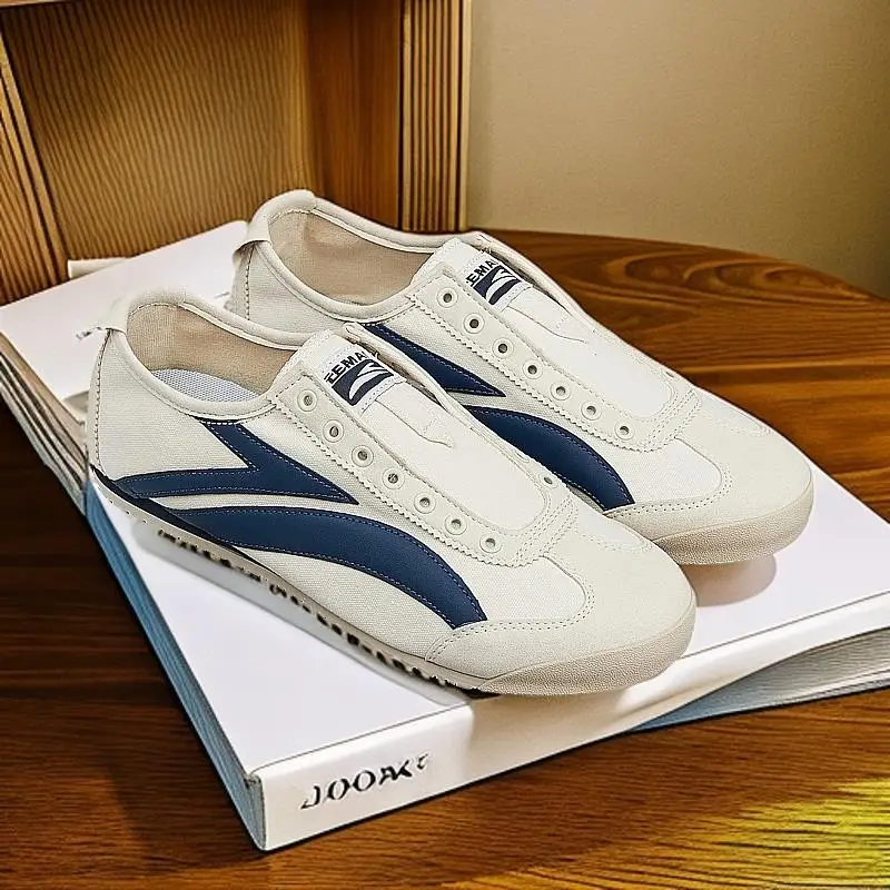 FallLightweight Running Shoes, One - piece Molding, Burden - free Walk
FallLightweight Running Shoes, One - piece Molding, Burden - free Walk