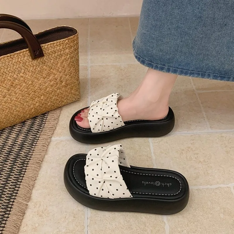 Women Platform Slippers Flats Shoes Casual Beach Sandals 2026 Summer Fashion Walking Sport Shoes Open Toe Sandalias
Women Platform Slippers Flats Shoes Casual Beach Sandals 2026 Summer Fashion Walking Sport Shoes Open Toe Sandalias