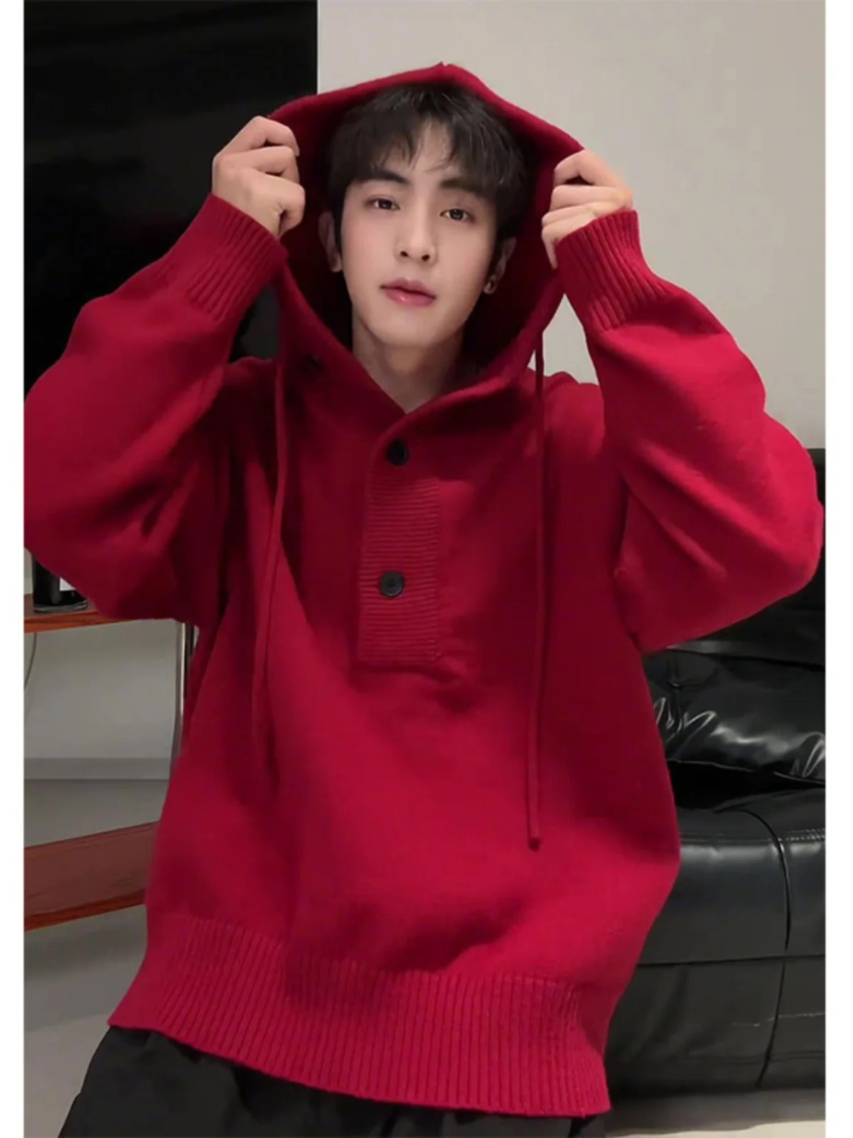 Ankela красная толстовка с капюшоном, вязаный свитер, мужской осенне-зимний ленивый Sle Cleanfit, корейская система, высококачественное вязаное пальто Jaet
Ankela красная толстовка с капюшоном, вязаный свитер, мужской осенне-зимний ленивый Sle Cleanfit, корейская система, высококачественное вязаное пальто Jaet