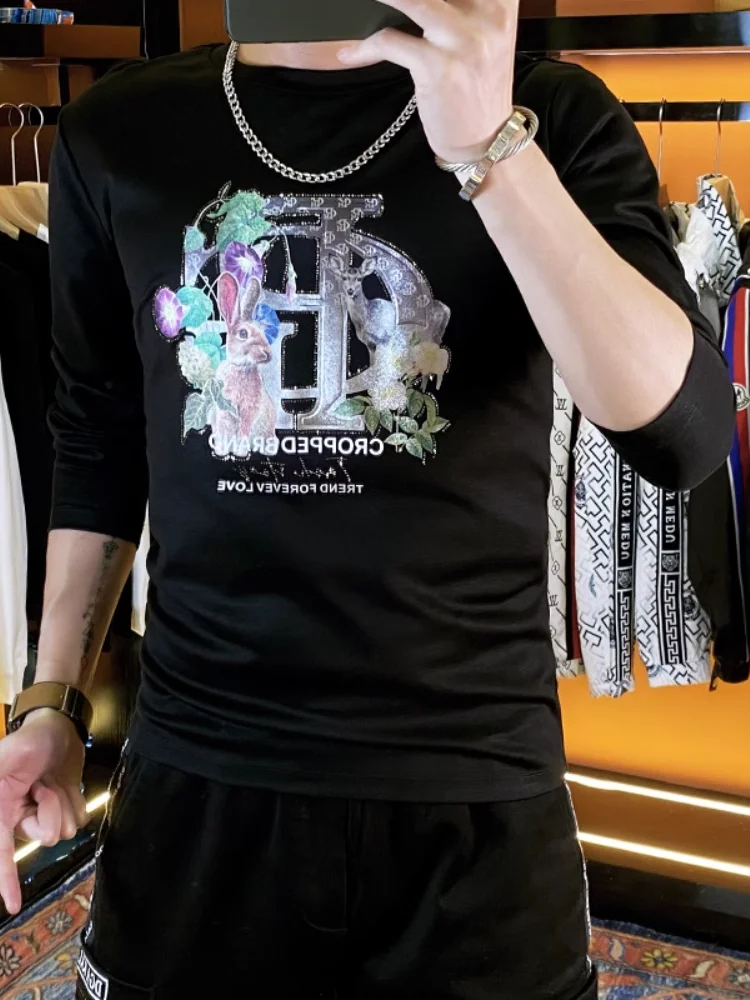 Повседневная мужская футболка с круглым вырезом и длинным рукавом, приталенная, из модала, для весны и осени, модная, в городском стиле, с блестящим принтом, базовая.
Повседневная мужская футболка с круглым вырезом и длинным рукавом, приталенная, из модала, для весны и осени, модная, в городском стиле, с блестящим принтом, базовая.