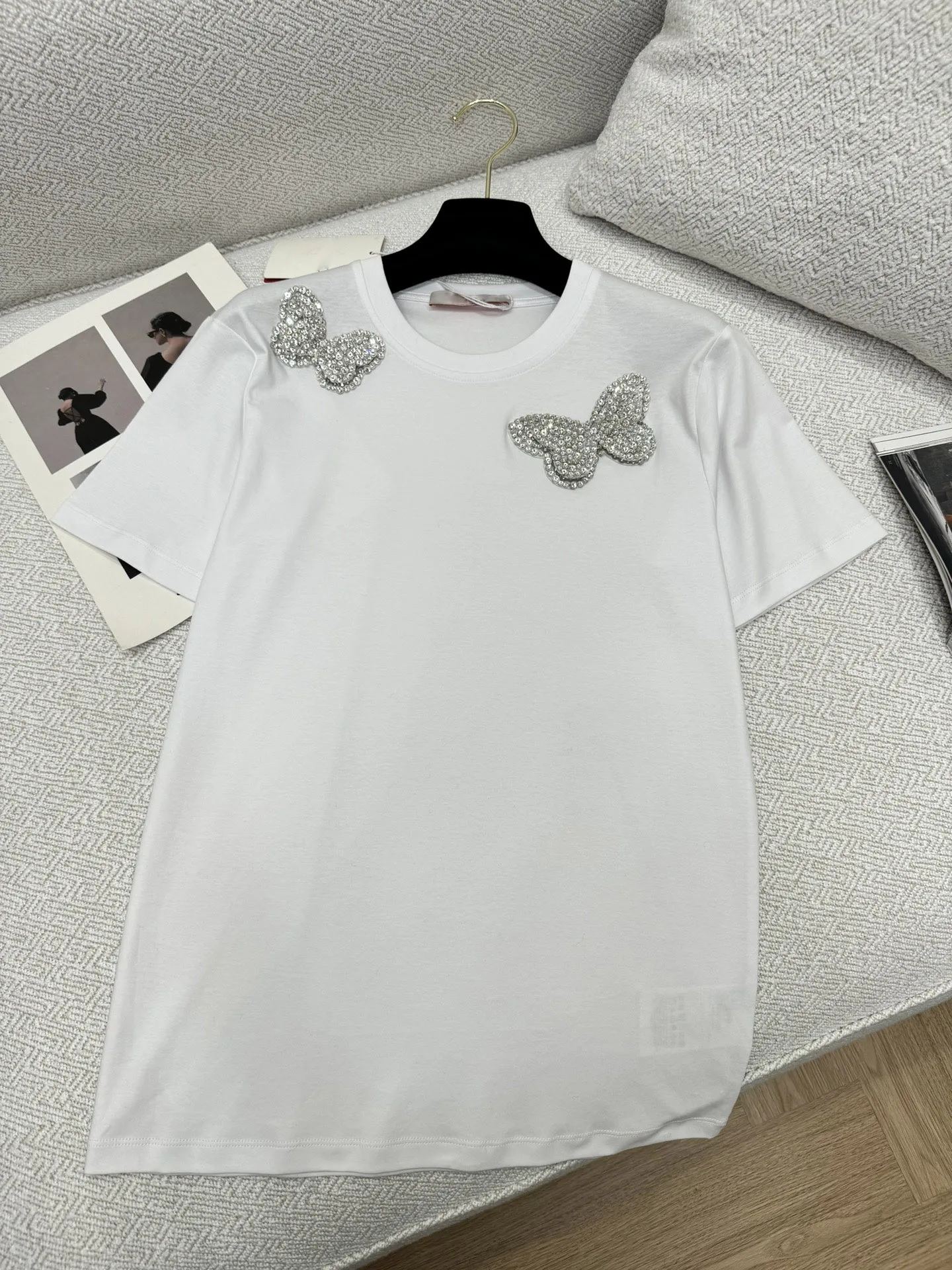 Women's Clothing High quality handmade double layer crystal butterfly pure cotton T-shirt Autumn Winter New 0118
Women's Clothing High quality handmade double layer crystal butterfly pure cotton T-shirt Autumn Winter New 0118