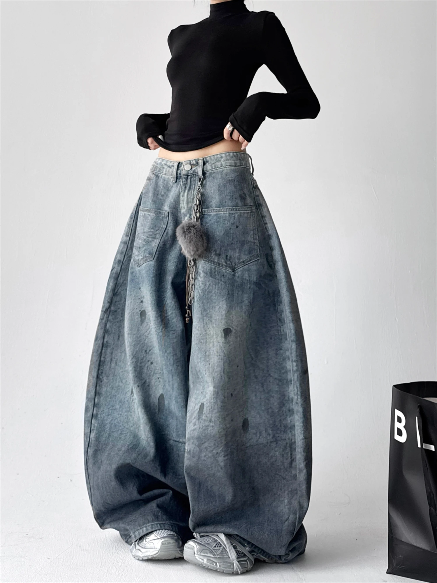Женские джинсы большого размера с широкими штанинами, потертые джинсы с цепочкой, мешковатые свободные винтажные уличные повседневные женские брюки
Женские джинсы большого размера с широкими штанинами, потертые джинсы с цепочкой, мешковатые свободные винтажные уличные повседневные женские брюки