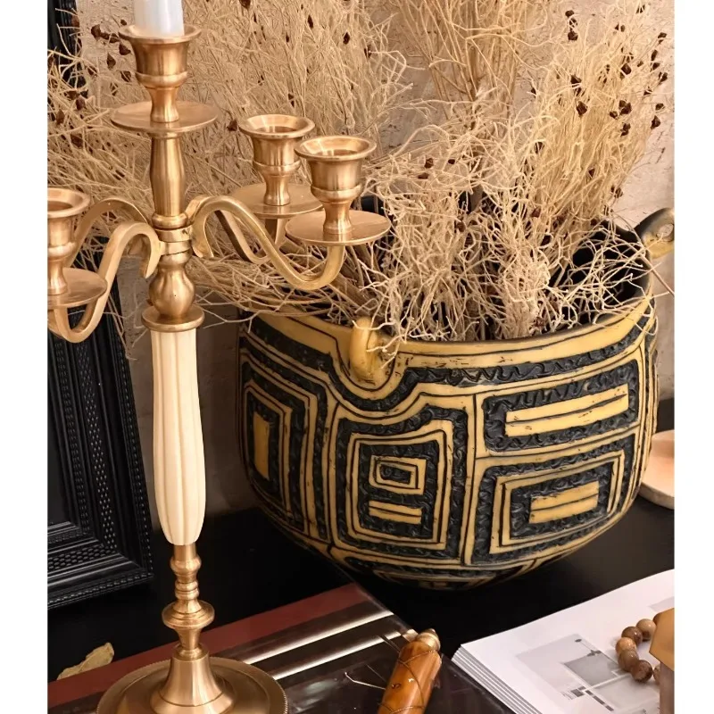 Wabi Stillwind Ancient Rhyme Square Bottle Niche Designer Irregular Ornament Advanced Sense
Wabi Stillwind Ancient Rhyme Square Bottle Niche Designer Irregular Ornament Advanced Sense