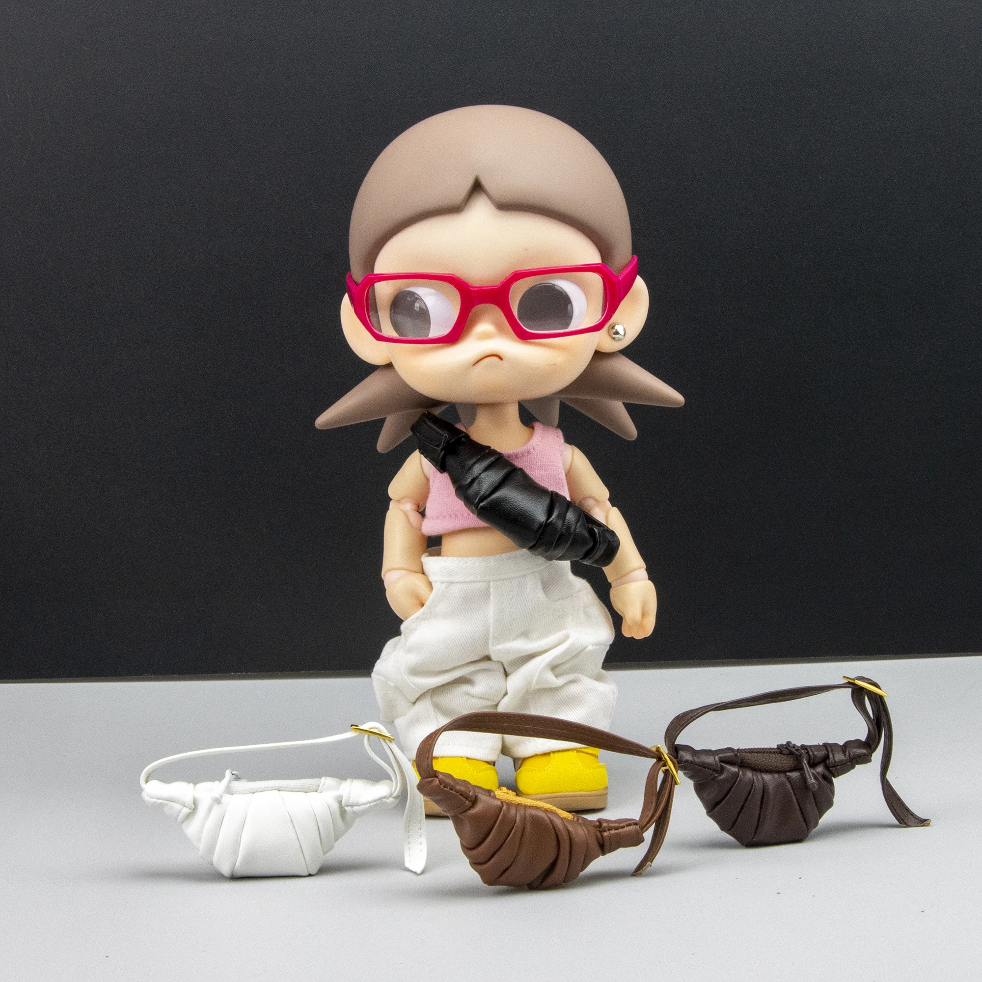 Mini Doll Crossbody Bag, Pleated Dumpling Bag, Universal Accessories for 12 Points BJD/OB11/Labubu Dolls
Mini Doll Crossbody Bag, Pleated Dumpling Bag, Universal Accessories for 12 Points BJD/OB11/Labubu Dolls