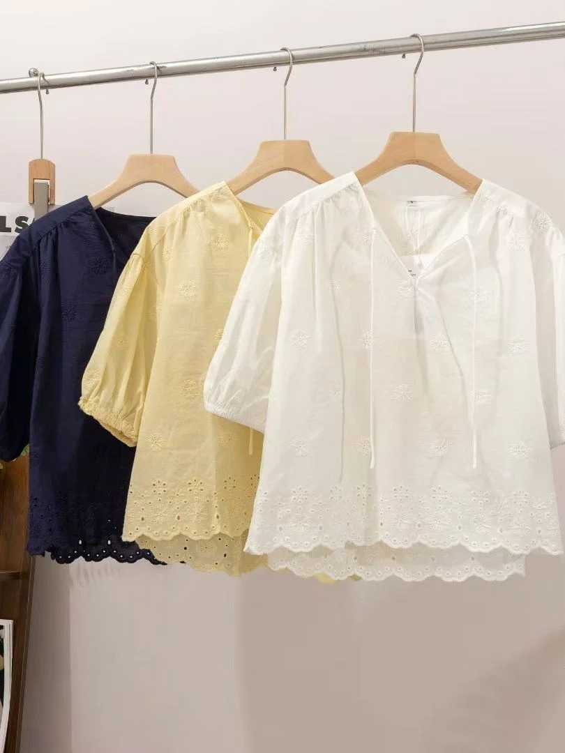 Summer Collaboration Embroidered Short Sleeve Shirt Women's Casual Loose Fit Breathable Skin-Friendly round Neck Button-Up
Summer Collaboration Embroidered Short Sleeve Shirt Women's Casual Loose Fit Breathable Skin-Friendly round Neck Button-Up