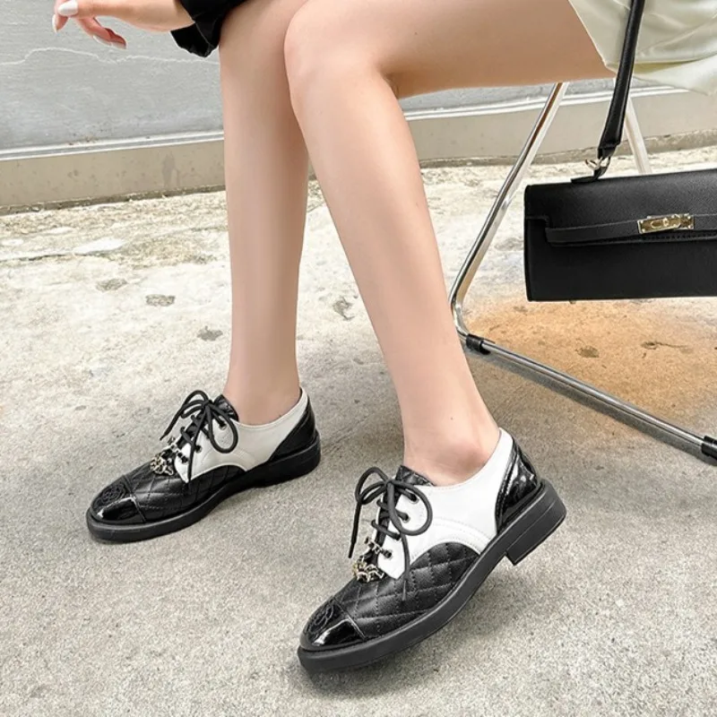 2026 New Womens Shoes Fashion Britain Lace Oxford Shoes for Woman Exquisite Embroidery Casual Shoe Designer Shoes Zapatos Mujer
2026 New Womens Shoes Fashion Britain Lace Oxford Shoes for Woman Exquisite Embroidery Casual Shoe Designer Shoes Zapatos Mujer