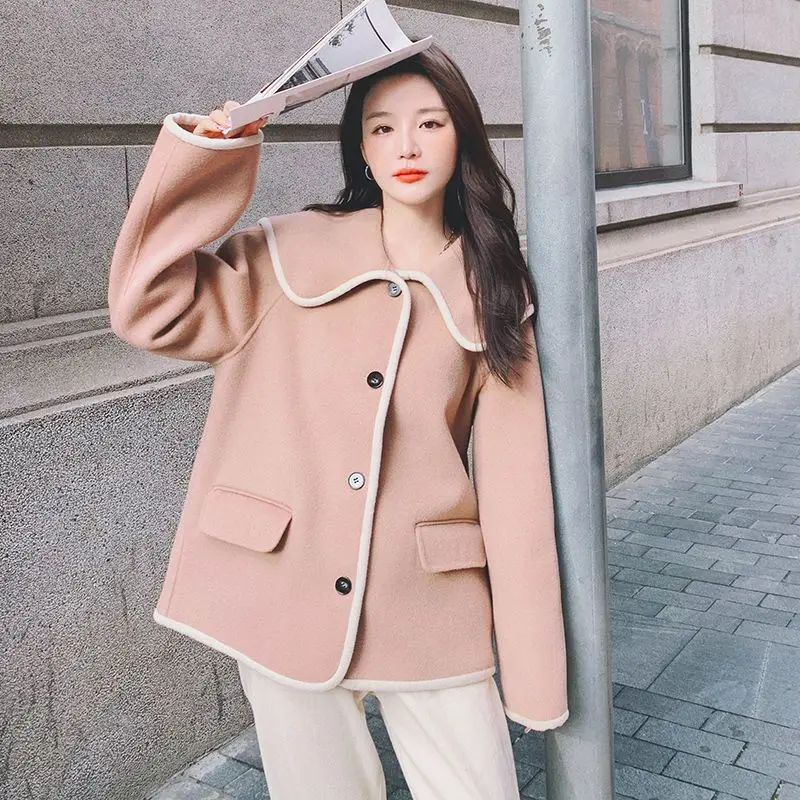 Elegant Women Woolen Coat 2023 Autumn Winter Female Fashion Polo Collar High Sense Pink Short Outcoat Casual Versatile Outerwear
Elegant Women Woolen Coat 2023 Autumn Winter Female Fashion Polo Collar High Sense Pink Short Outcoat Casual Versatile Outerwear