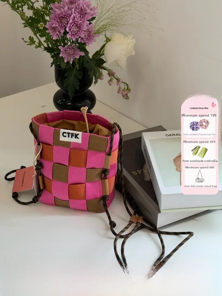Casselini Outdoor Nylon Cheered oulder Crossbody Phone Bag Simple Woven Design Casual ex Small Size Buet ape
Casselini Outdoor Nylon Cheered oulder Crossbody Phone Bag Simple Woven Design Casual ex Small Size Buet ape