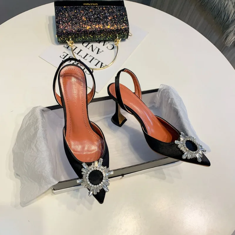 Autumn Design Silk Women Pumps Crystal Strange Style High Heels Comfortable Party Wedding Bride Shoes
Autumn Design Silk Women Pumps Crystal Strange Style High Heels Comfortable Party Wedding Bride Shoes
