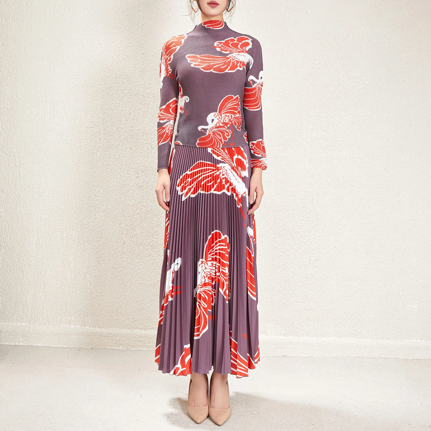 High Quality Women's Suit One Size Stretch Print Design Long Sleeve Top Pleated Skirt Women's Two Piece Set
High Quality Women's Suit One Size Stretch Print Design Long Sleeve Top Pleated Skirt Women's Two Piece Set