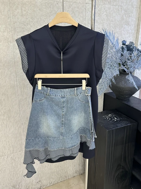 Sweet Cool Casual Plaid Sleeveless Midi T-shirt And Half Skirt Women's Fashion Straight Cut Short Sleeve round Neck Shirt
Sweet Cool Casual Plaid Sleeveless Midi T-shirt And Half Skirt Women's Fashion Straight Cut Short Sleeve round Neck Shirt