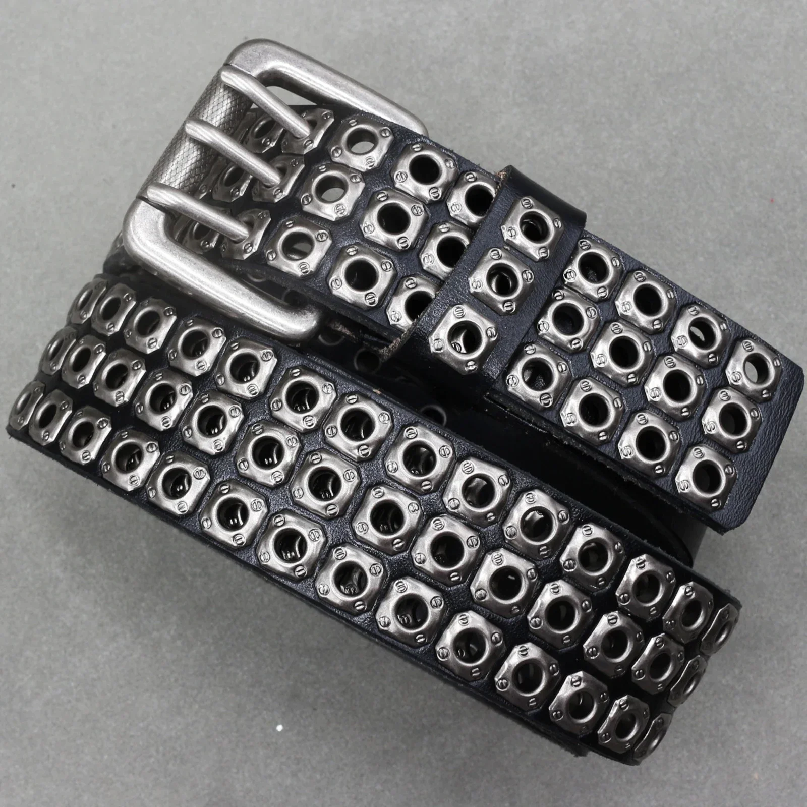 Designer Brand Belt Men Rivet Real Leather Pin Belt Male Black Rock Genuine Leather Cowhide Luxury Punk Belt Jeans
Designer Brand Belt Men Rivet Real Leather Pin Belt Male Black Rock Genuine Leather Cowhide Luxury Punk Belt Jeans