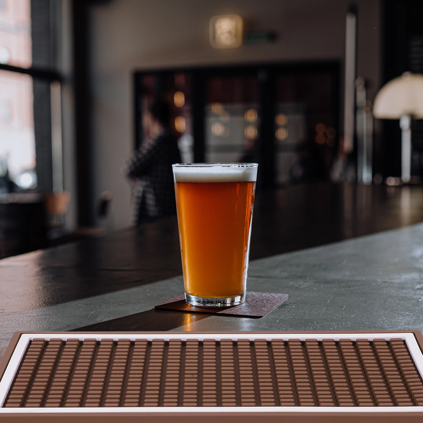 Soft Rubber Drain Pad Non-slip Bar Mat Coffee Counter Tray Restaurant Drying Mats Glass Protection Precision Engraving Stylish
Soft Rubber Drain Pad Non-slip Bar Mat Coffee Counter Tray Restaurant Drying Mats Glass Protection Precision Engraving Stylish