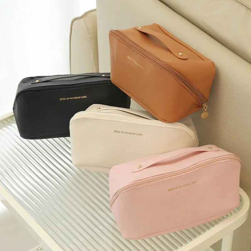 Trendy Pillow-Shaped Cosmetic Organizer - Washable PU Large-Capacity Travel Makeup Bag for Women, Toiletry Pouch 화장품 파우치
Trendy Pillow-Shaped Cosmetic Organizer - Washable PU Large-Capacity Travel Makeup Bag for Women, Toiletry Pouch 화장품 파우치