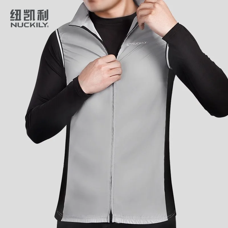 NUCKILY Men's Cycling Vest Windproof Waterproof Front Breathable Mesh Back Lightweight Packable Reflective Sleeveless Bike Gilet
NUCKILY Men's Cycling Vest Windproof Waterproof Front Breathable Mesh Back Lightweight Packable Reflective Sleeveless Bike Gilet