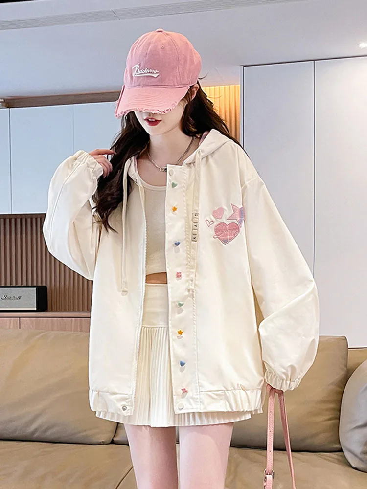 Cartoon Button Embroidered Baseball Jacket Fashionable Versatile Women's Hooded Jacket Spring Autumn Jacket 2025 New Loose Top 
Cartoon Button Embroidered Baseball Jacket Fashionable Versatile Women's Hooded Jacket Spring Autumn Jacket 2025 New Loose Top