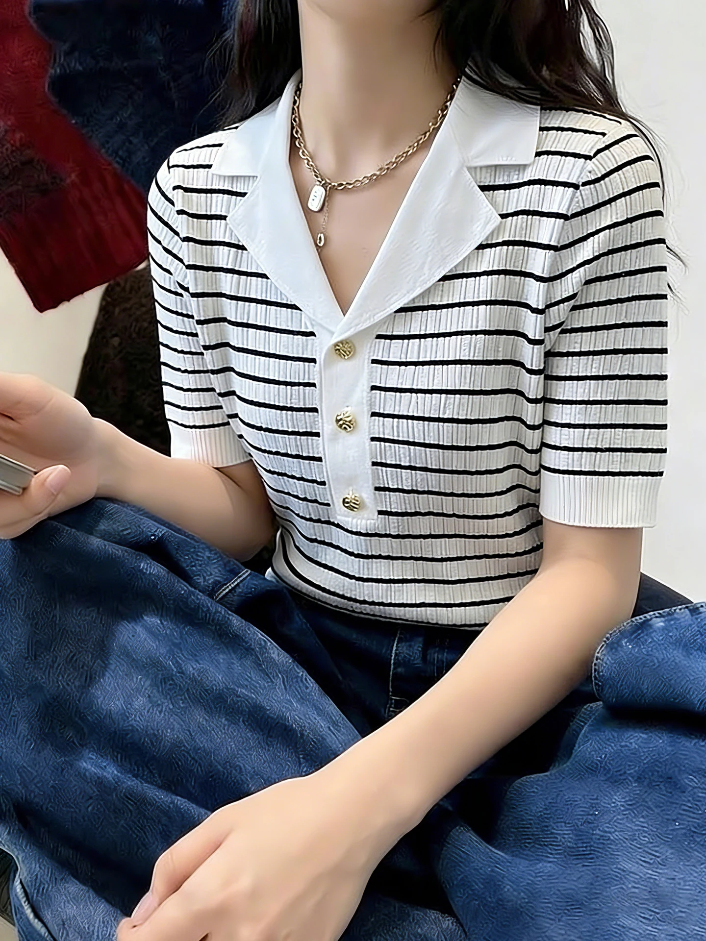 Elegant Knitted Stripe Shirt Short Sleeve Turn-down Collar Base Layer Top Soft Spring Fashion Women's plus Size Inner Wear
Elegant Knitted Stripe Shirt Short Sleeve Turn-down Collar Base Layer Top Soft Spring Fashion Women's plus Size Inner Wear