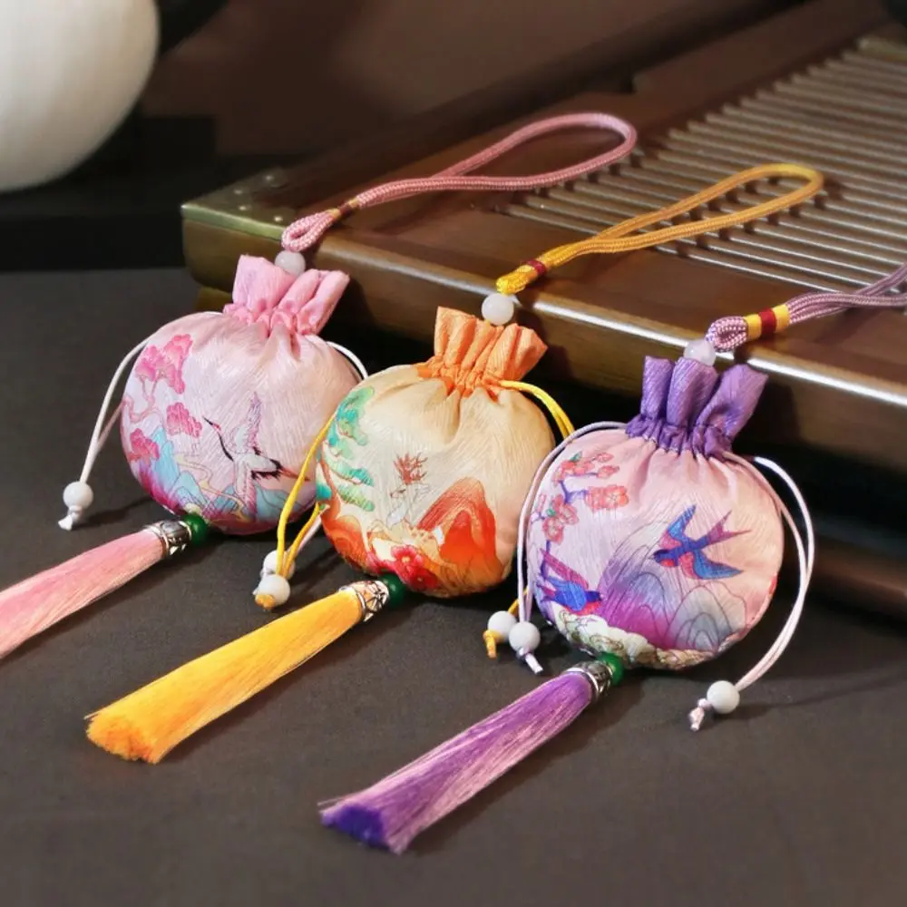 Sweet Frog Flower Tassel Drawstring Bag Gold Fish Deer Chinese Style Coin Purse Bird Wrist Bag Jewelry Packing Bag Outdoor
Sweet Frog Flower Tassel Drawstring Bag Gold Fish Deer Chinese Style Coin Purse Bird Wrist Bag Jewelry Packing Bag Outdoor