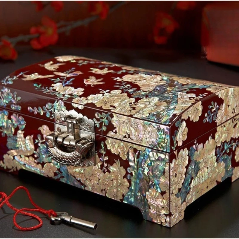 Жемчужная лаковая шкатулка для драгоценностей ручной работы, деревянные серьги, ожерелье, футляр для хранения, изысканный подарок на фестиваль середины осени
Жемчужная лаковая шкатулка для драгоценностей ручной работы, деревянные серьги, ожерелье, футляр для хранения, изысканный подарок на фестиваль середины осени