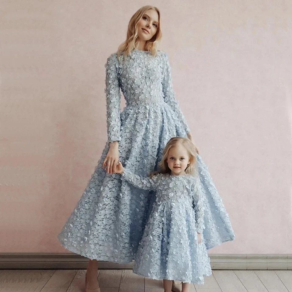 Custo Customized Flowers Lace A-Line Matching Mother And Daughter Dresses Birthday Party Mommy And Me Photoshoot Christmas Dress
Custo Customized Flowers Lace A-Line Matching Mother And Daughter Dresses Birthday Party Mommy And Me Photoshoot Christmas Dress