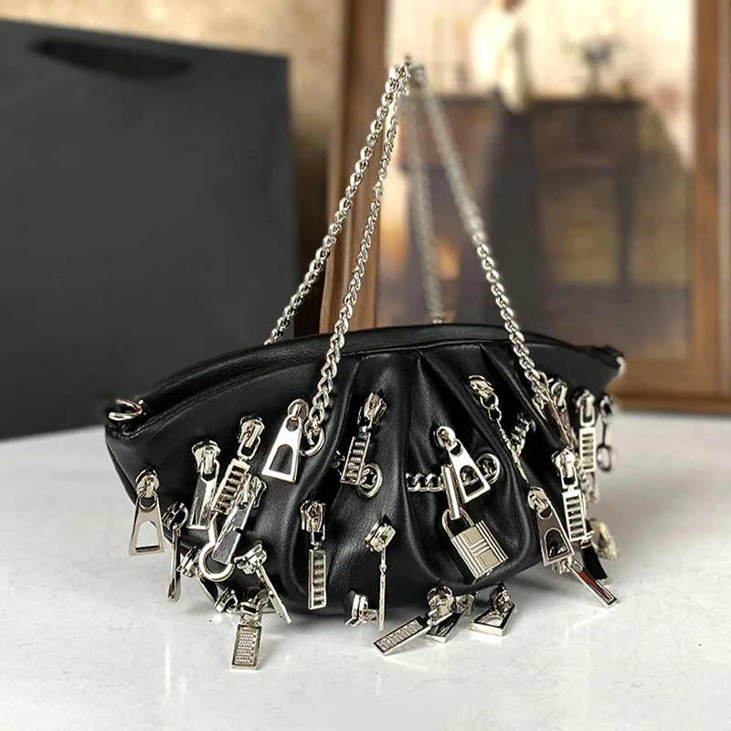 Модная плиссированная сумка в стиле панк с несколькими молниями и подвесками, роскошная женская вечерняя сумка-клатч высокого качества, кошелек 
Модная плиссированная сумка в стиле панк с несколькими молниями и подвесками, роскошная женская вечерняя сумка-клатч высокого качества, кошелек