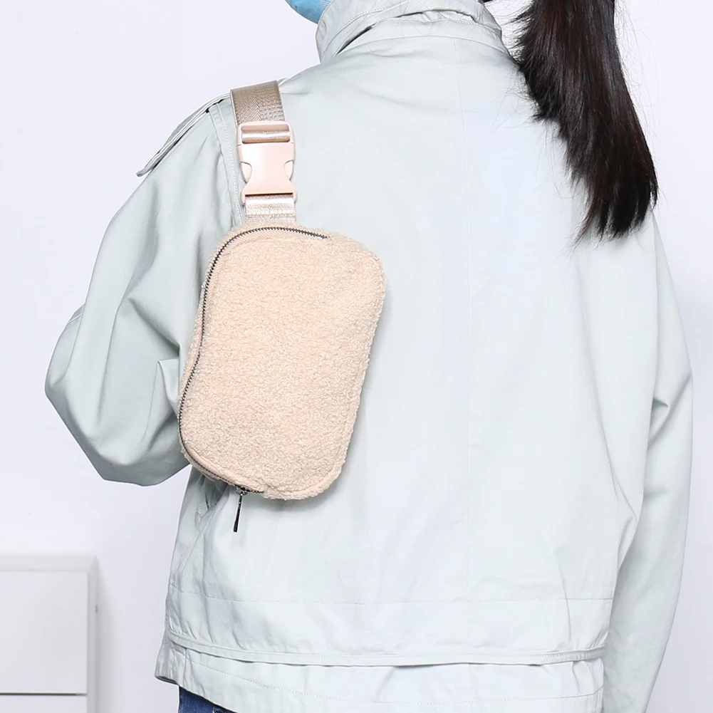 Plush Fanny Pack Bum Bag Fashion Small Crossbody Chest Bags Casual Solid Color Portable Zipper Multi-Pockets for Outdoor Sports
Plush Fanny Pack Bum Bag Fashion Small Crossbody Chest Bags Casual Solid Color Portable Zipper Multi-Pockets for Outdoor Sports