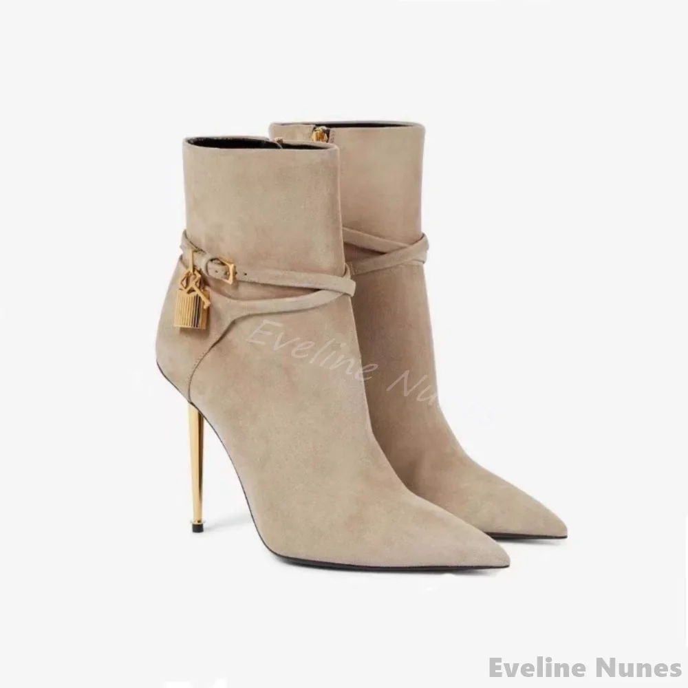 Metal Key Lock Ankle Boots Women Pointed Toe Gold Thin Heel Side Zipper Black Leather Boots 2025 New Fashion Design Long Boots
Metal Key Lock Ankle Boots Women Pointed Toe Gold Thin Heel Side Zipper Black Leather Boots 2025 New Fashion Design Long Boots