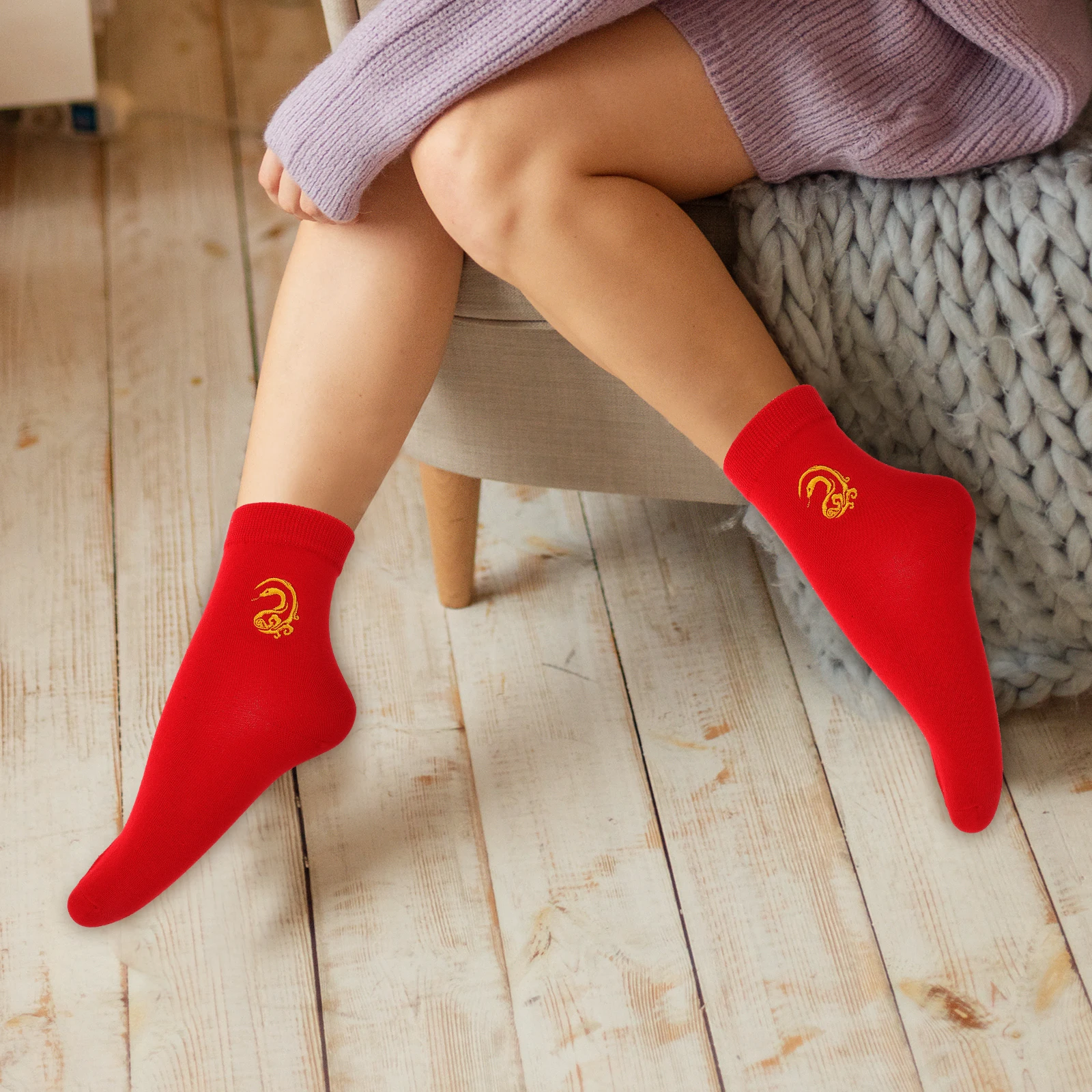 4pcs Golden Snake Embroidered Midcalf Unisex Red Cotton Socks Auspicious Year Chinese Zodiac Snake Pattern Tube Socks
4pcs Golden Snake Embroidered Midcalf Unisex Red Cotton Socks Auspicious Year Chinese Zodiac Snake Pattern Tube Socks