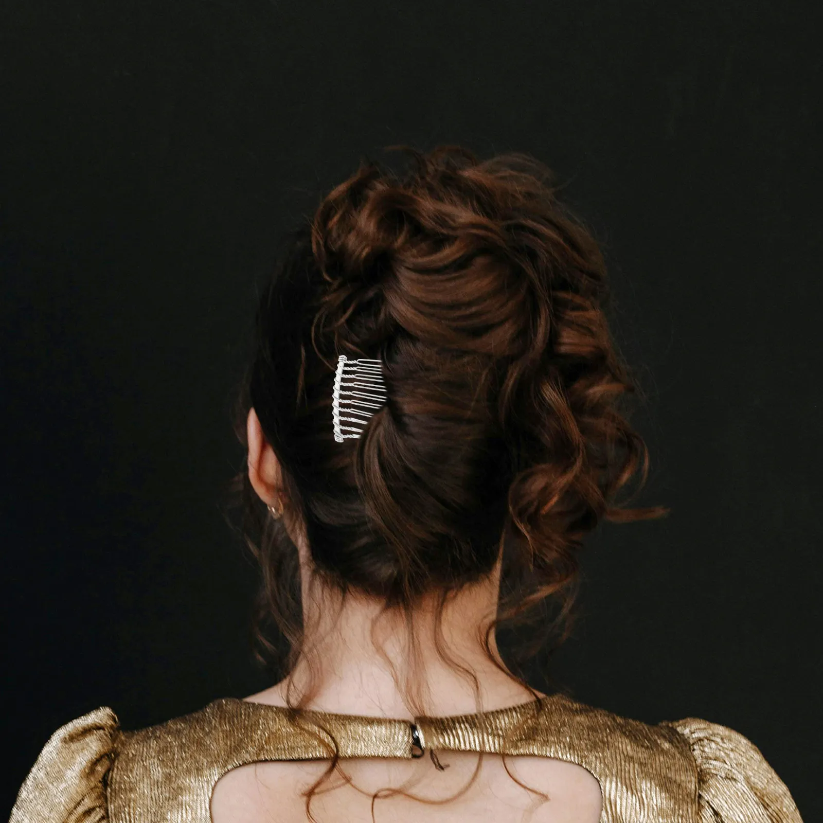 50 шт. металлических гребней для волос с мелкими зубцами, заколок-корон для свадебных причесок, элегантных украшений для головы
50 шт. металлических гребней для волос с мелкими зубцами, заколок-корон для свадебных причесок, элегантных украшений для головы