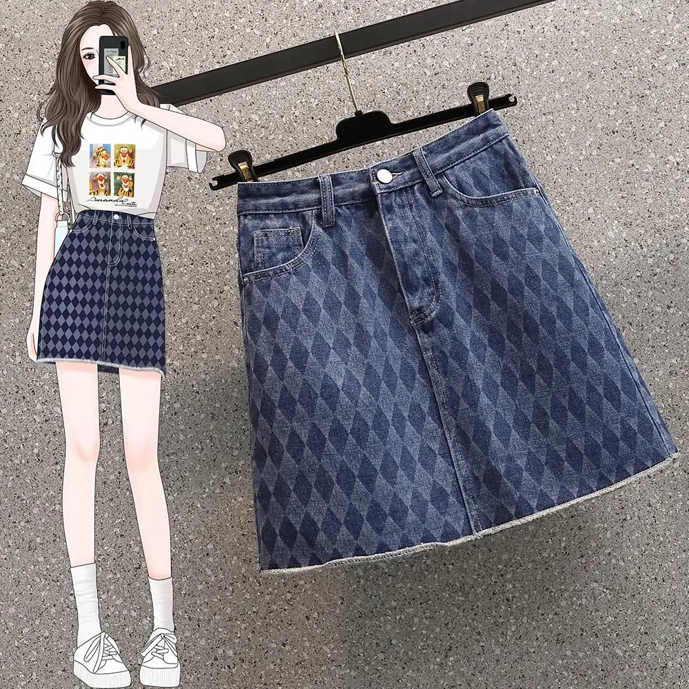 Spring and summer 2023 new fat MM fashionable A-line short skirt women's diamond denim skirt
Spring and summer 2023 new fat MM fashionable A-line short skirt women's diamond denim skirt