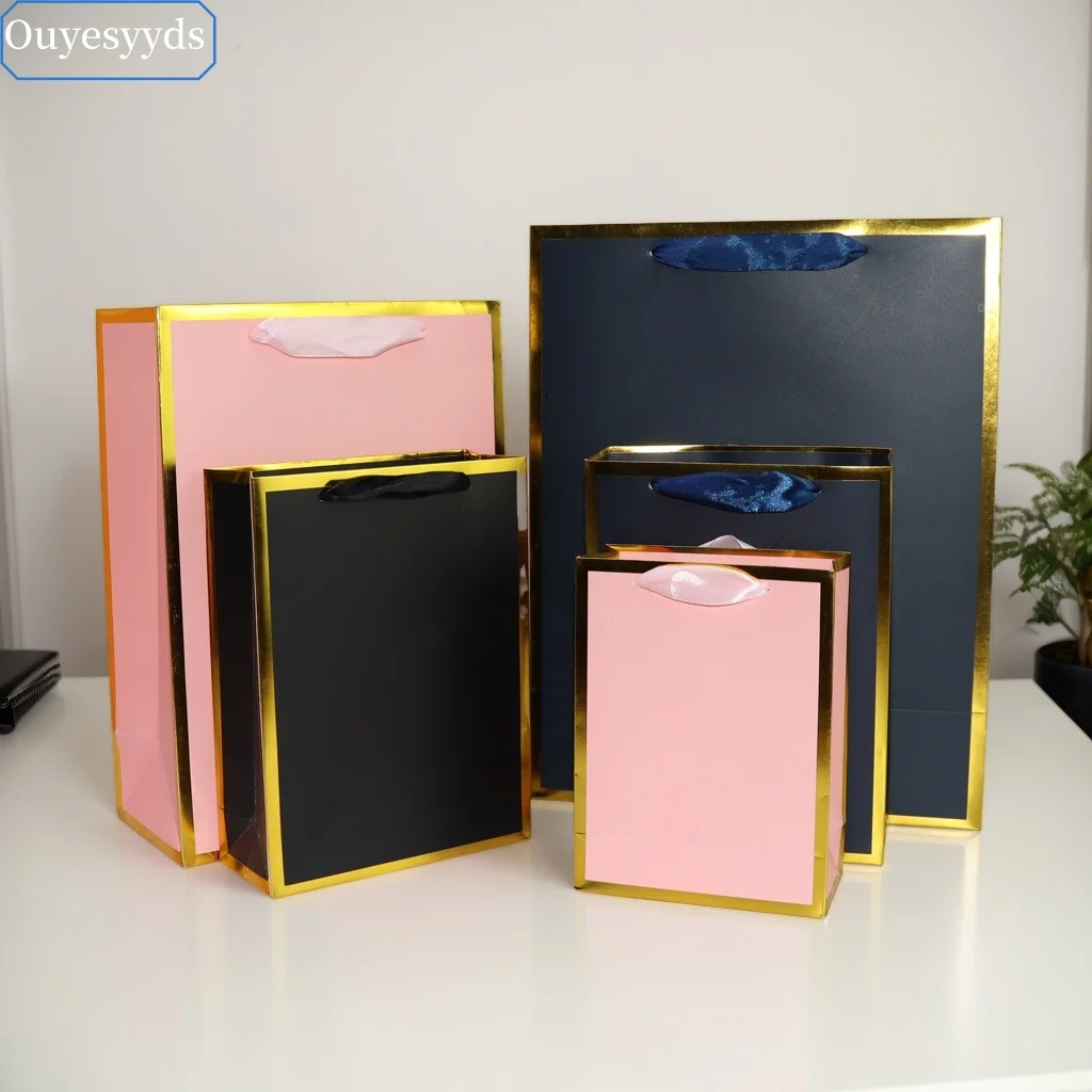 10 Pieces Gold Frame Gift Bag Thick Cardboard Packaging Bags With Handle Christmas Wedding Party Foavr Bags
10 Pieces Gold Frame Gift Bag Thick Cardboard Packaging Bags With Handle Christmas Wedding Party Foavr Bags
