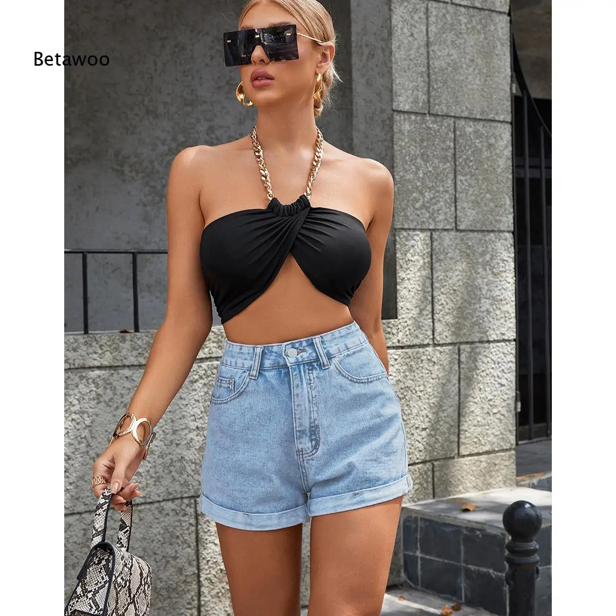 Women's Black Halter Neck Crop Top with High Waisted Denim Shorts, Summer Casual Streetwear Outfit for Beach or City Walk
Women's Black Halter Neck Crop Top with High Waisted Denim Shorts, Summer Casual Streetwear Outfit for Beach or City Walk