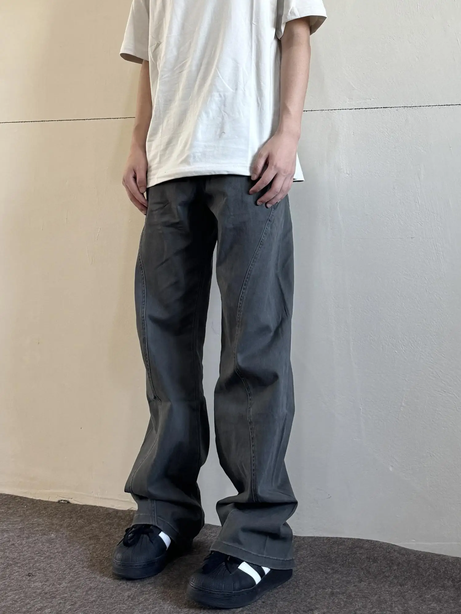 Elastic Dark Grey Men's Vintage American Denim High Street Straight Leg Casual Workwear Long Trousers Youth Fashion Jeans
Elastic Dark Grey Men's Vintage American Denim High Street Straight Leg Casual Workwear Long Trousers Youth Fashion Jeans
