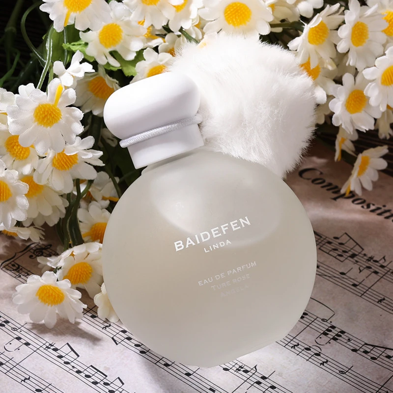 Fresh Elegant Women's Perfume 100ml Long-lasting Floral Fragrance Spray Charming Romantic Date Natural Eau De Toilette
Fresh Elegant Women's Perfume 100ml Long-lasting Floral Fragrance Spray Charming Romantic Date Natural Eau De Toilette