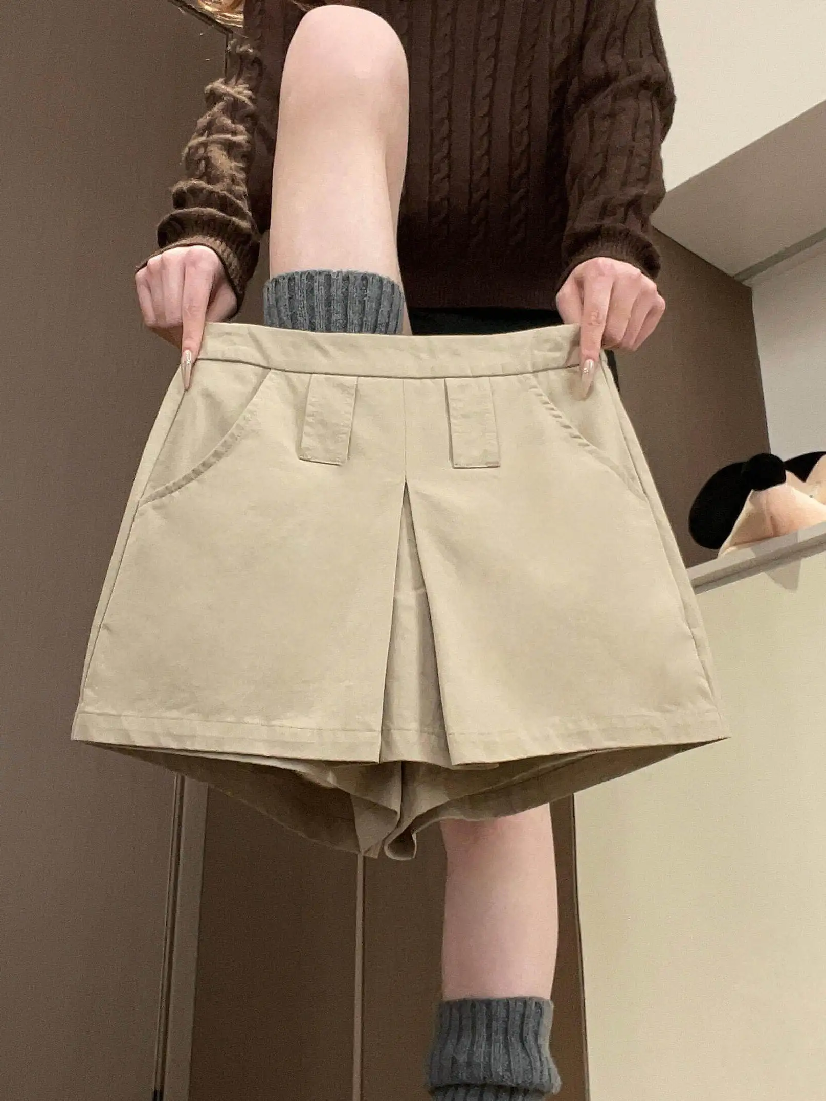 Khaki Workwear Skirt Pants Women's Spring Summer High Waist Slimming Anti-Light Sexy A-Line Skirt Pants
Khaki Workwear Skirt Pants Women's Spring Summer High Waist Slimming Anti-Light Sexy A-Line Skirt Pants